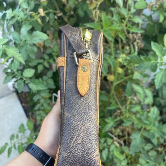 Louis Vuitton danube pm crossbody bag - Picture 9 of 13